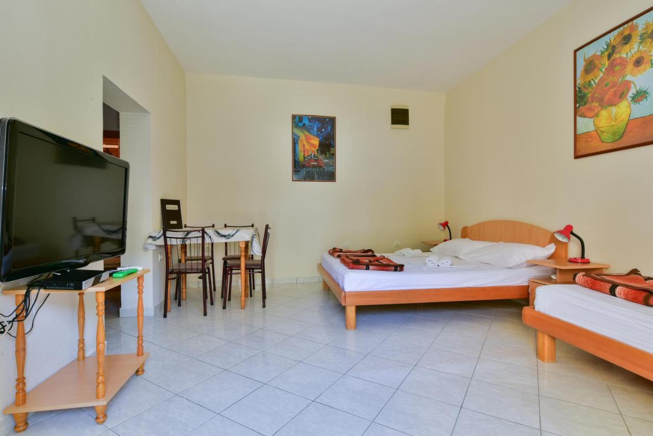 Apartments Srzentic Petrovac Luaran gambar