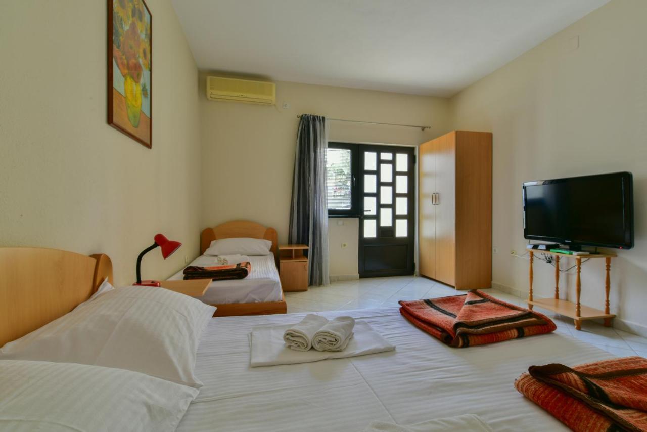 Apartments Srzentic Petrovac Luaran gambar