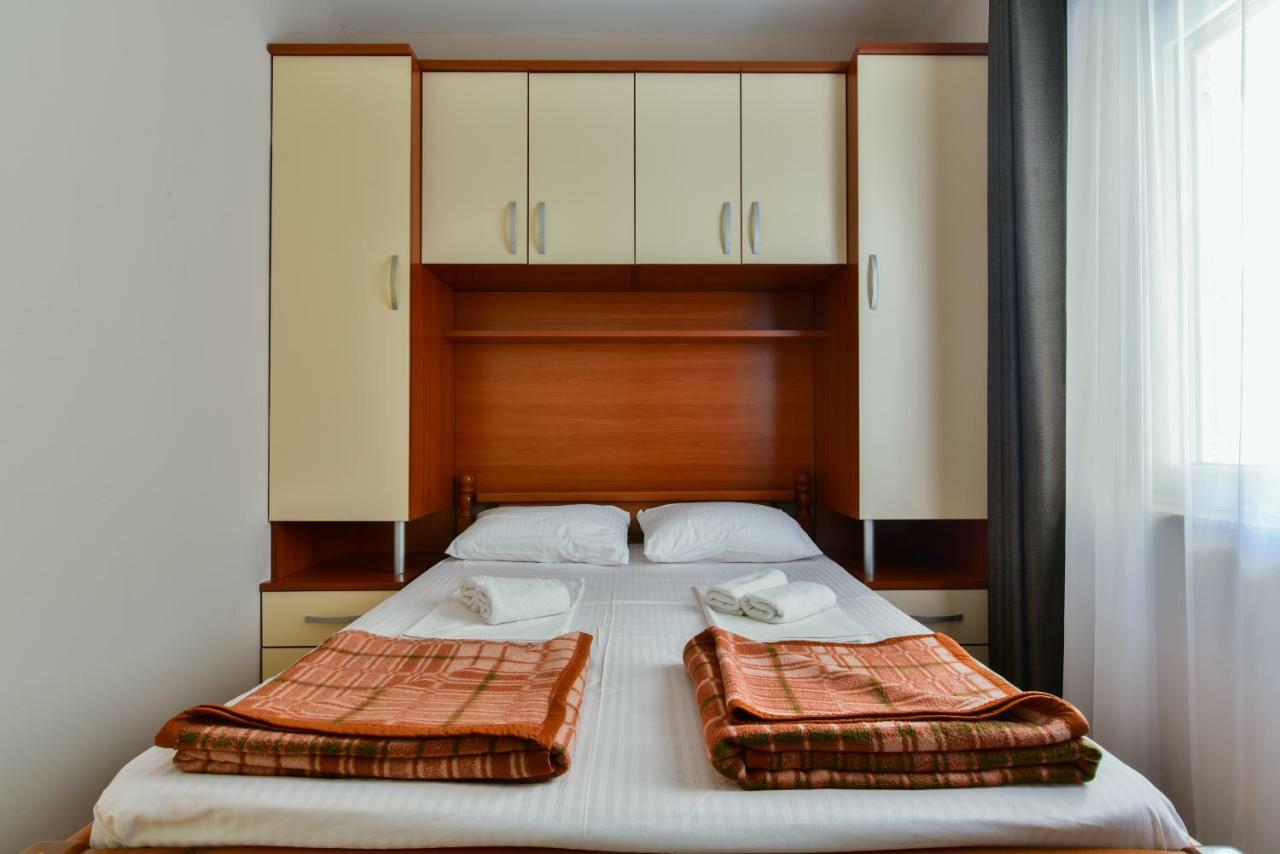 Apartments Srzentic Petrovac Luaran gambar